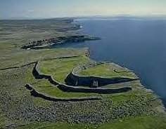Dun Aengus from the air, showing chevaux-de-frise