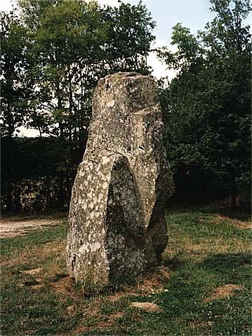 click to see menhir and dolmen