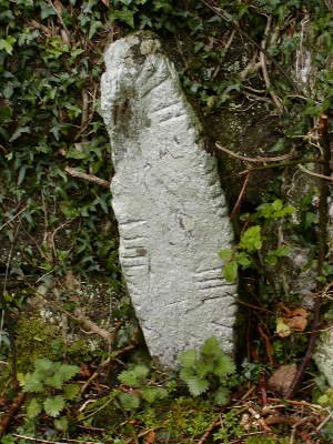 Knockboy ogam stone, photographed by www.megalithomania.com