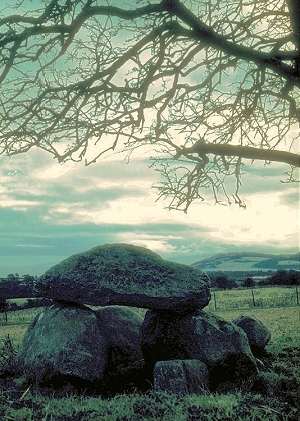 Parknasilloge photographed 25 years ago - more stones have been added since!